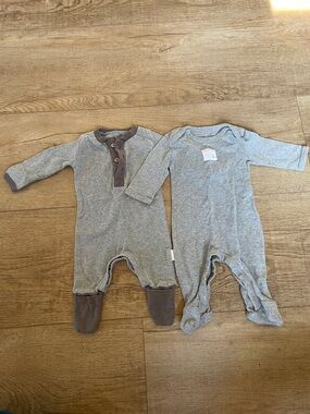 Burt’s Bees Gray Baby One-Piece Sleeper Bundle